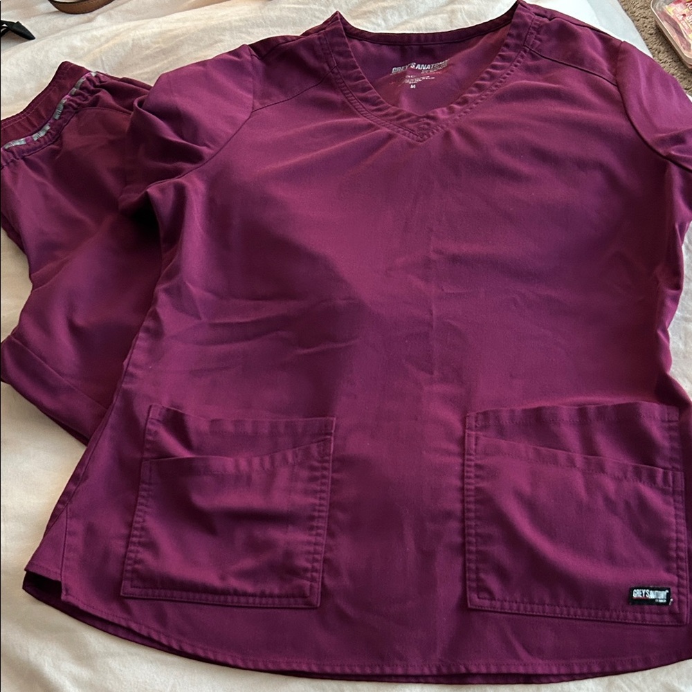 Greys Anatomy set Size Medium